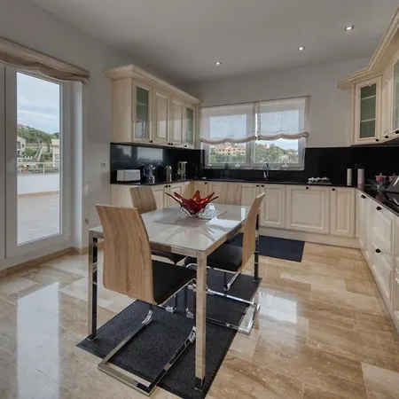 Sleeps 10 Pool Wifi * Lloret de Mar